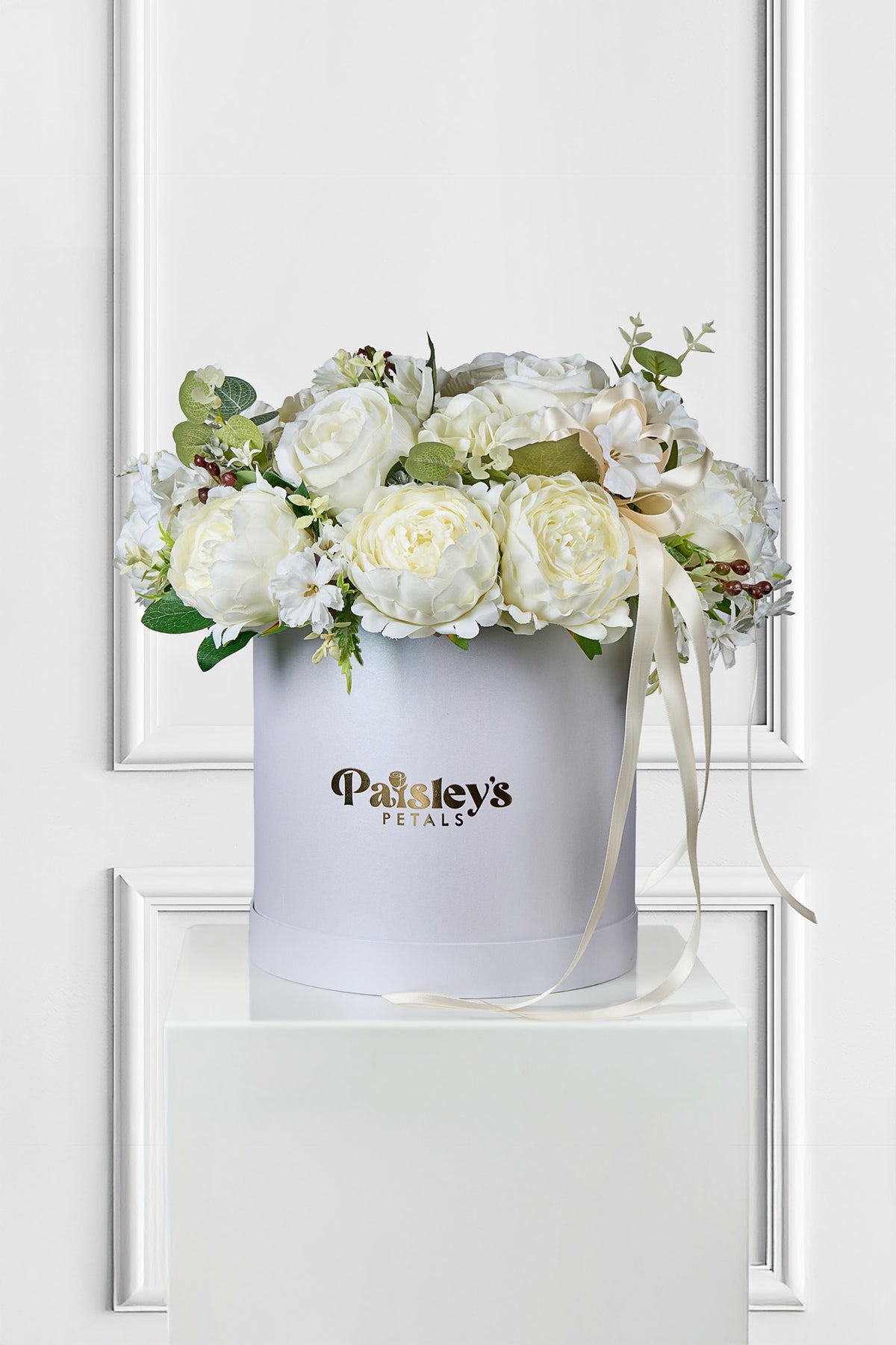 White Bliss Luxe Silk Petal Box: Pure Elegance in a Timeless Arrangement