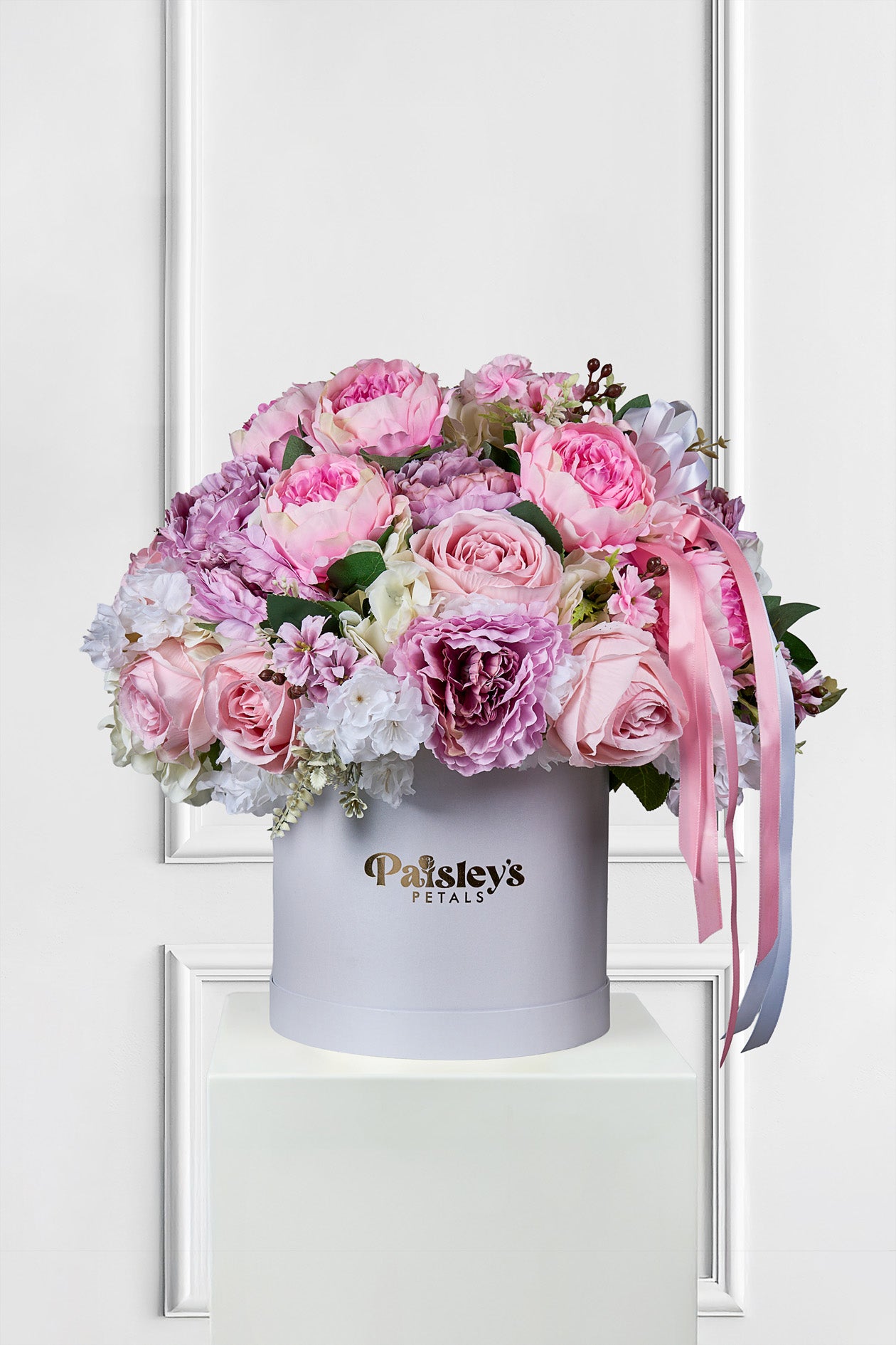 Garden of Love Luxe Silk Petal Box: Elegant Beauty