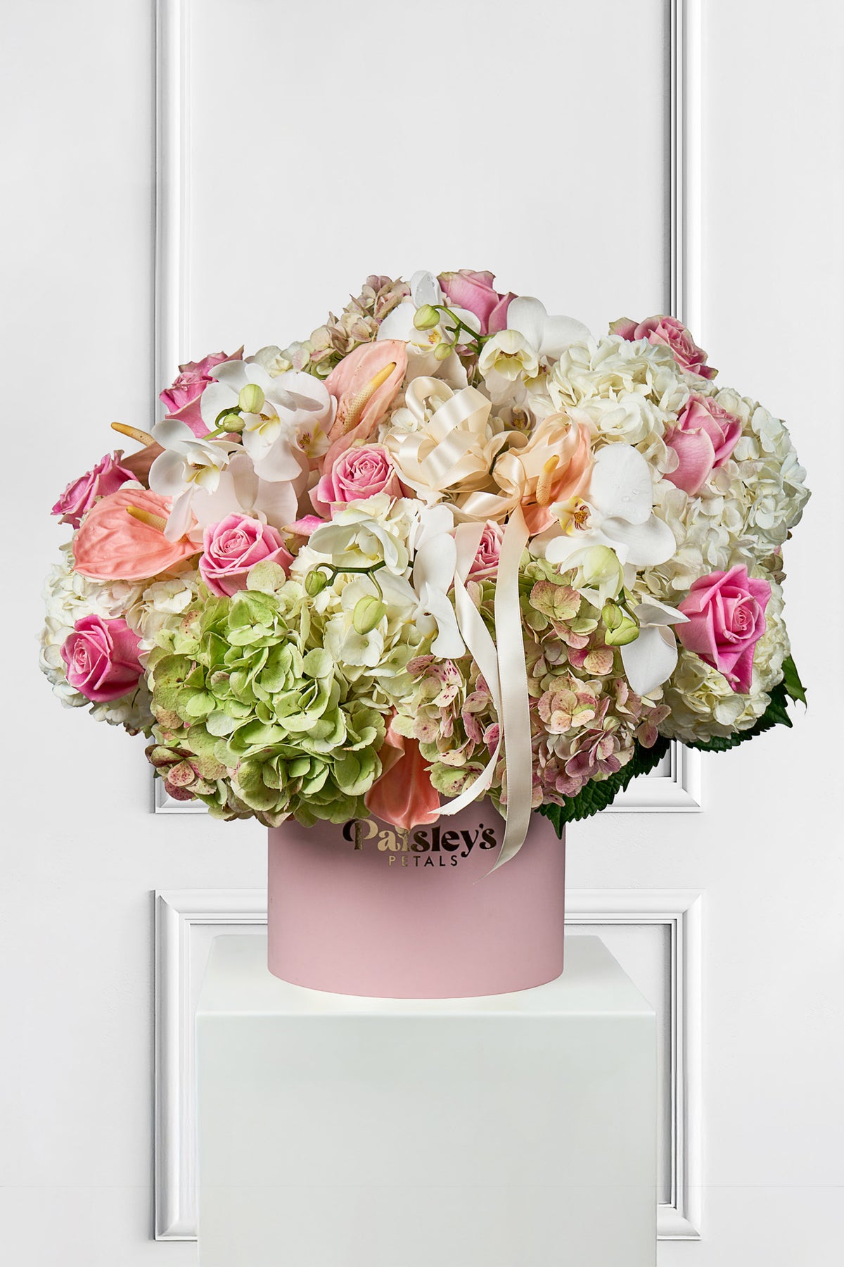 Everlasting Beauty Luxe Fresh Petal Box: Lush, Overflowing Elegance